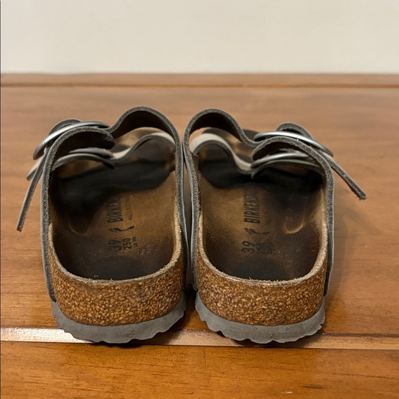 Birkenstock Tan Sandals with Buckles Size 8 - Picture 5 of 16